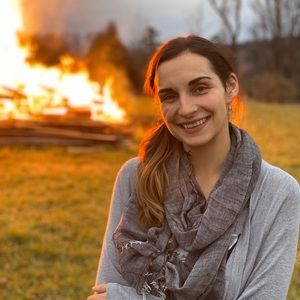 Meet your Posher, Becca